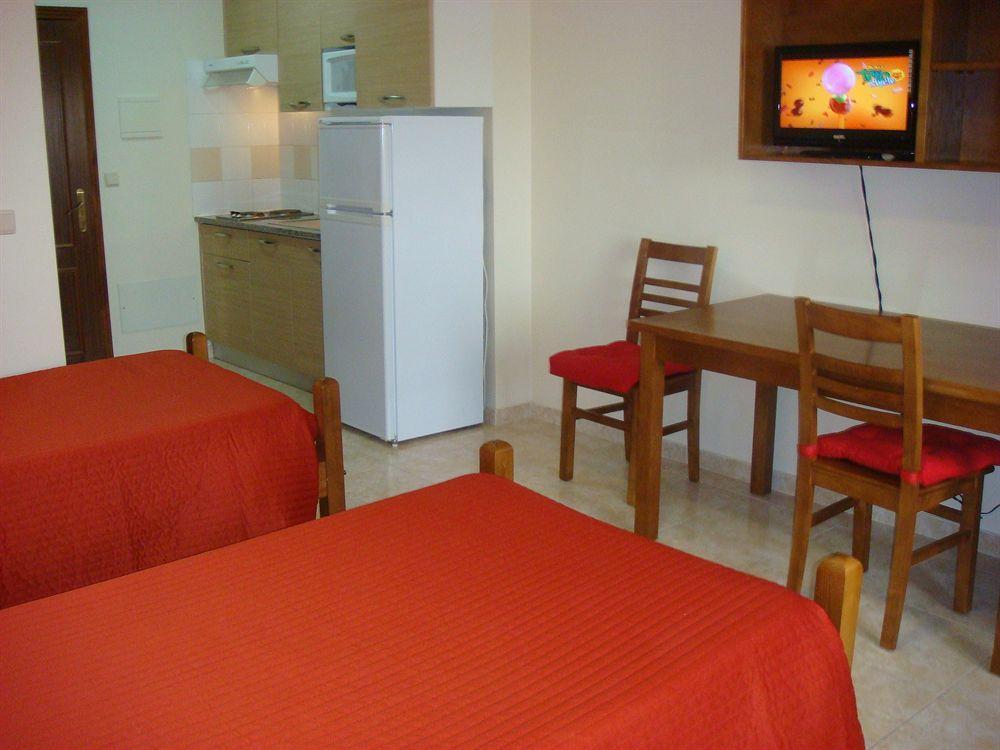 Residencia Santa Marta Hotel Tomar Exterior photo